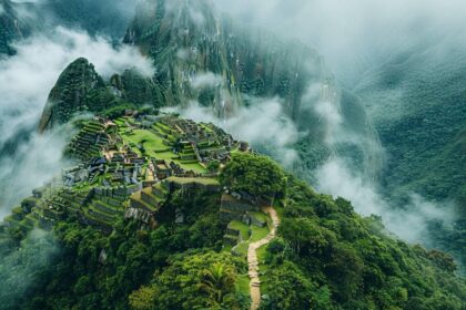 How to get to Machu Picchu ?